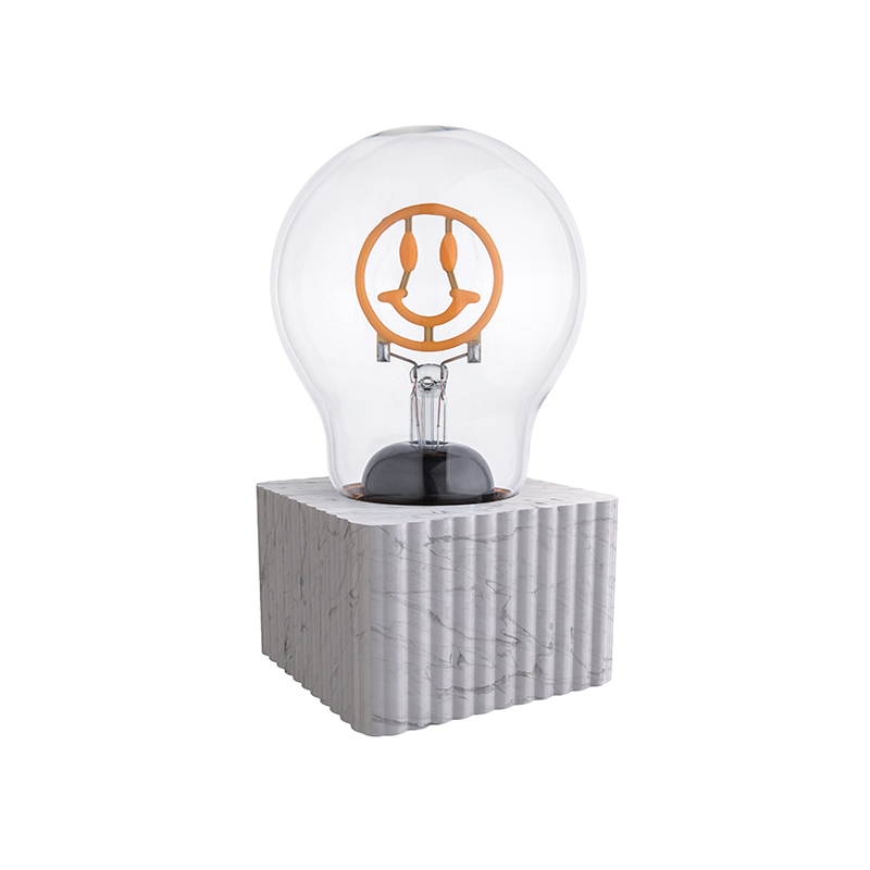 Koristele pöytävalaisimen pohja (lasi integroitu kalkki) Koristele pöytävalaisimen pohja (lasi integroitu kalkki)